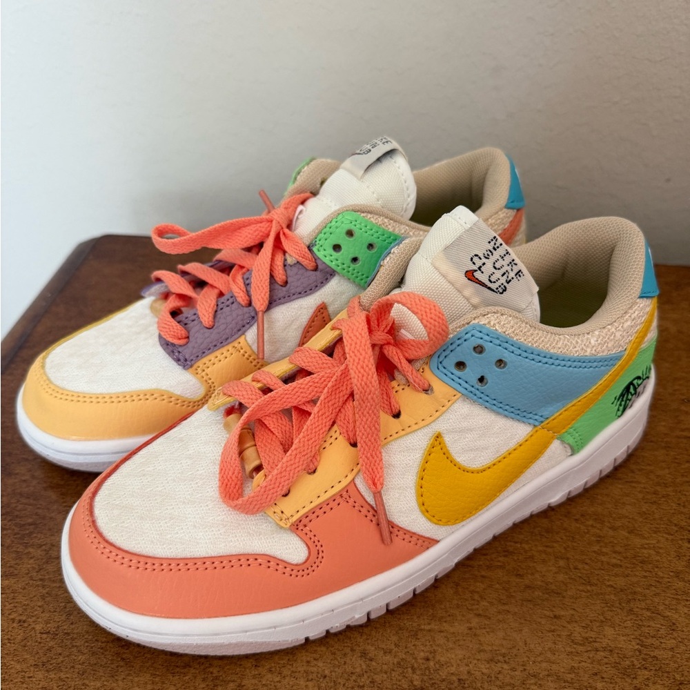 Women's Nike Dunk Low Nike Sun Club Sneakers